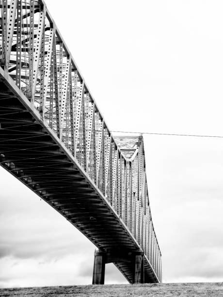 istock Bridge on Mississippi River, New Orleans. 1181582911