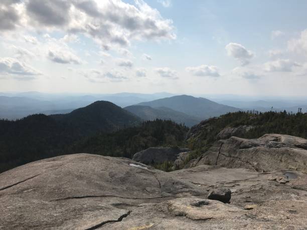 istock Ampersand Mountain - Adirondaks 1181609203