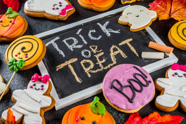 istock Halloween background with Funny Gingerbread Cookies 1181628844