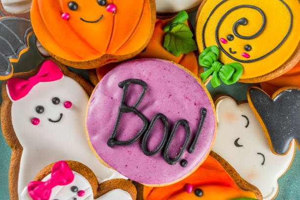 istock Halloween background with Funny Gingerbread Cookies 1181630022