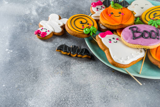 istock Halloween background with Funny Gingerbread Cookies 1181630125
