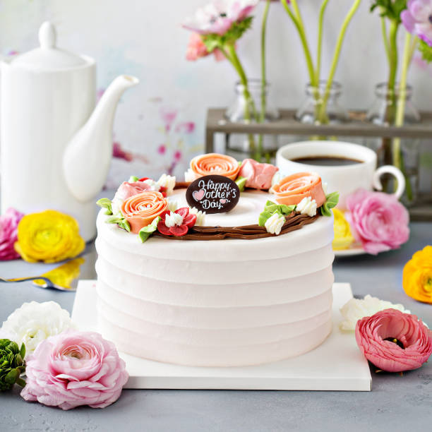 istock Mothers day cake with flowers 1181650442