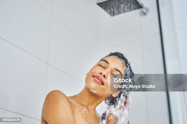내 머리는 이미 건강하고 강한 느낌 샤워시설에 대한 스톡 사진 및 기타 이미지 - 샤워시설, 머리 감기, 여자
