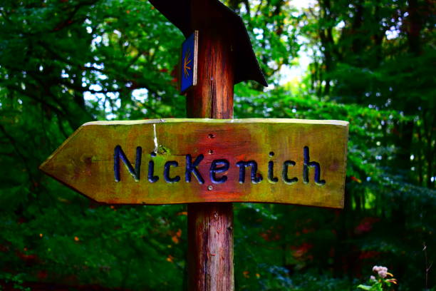 istock hiking sign to Nickenich 1181667959