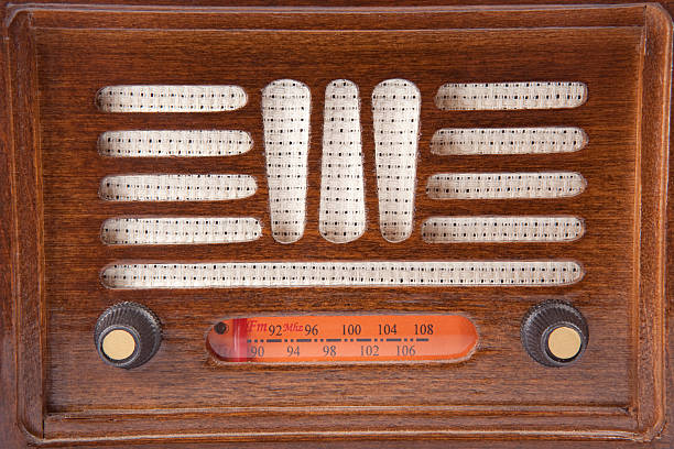 istock Vintage Radio 118171905