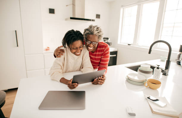 istock Communication with family online 1181729654
