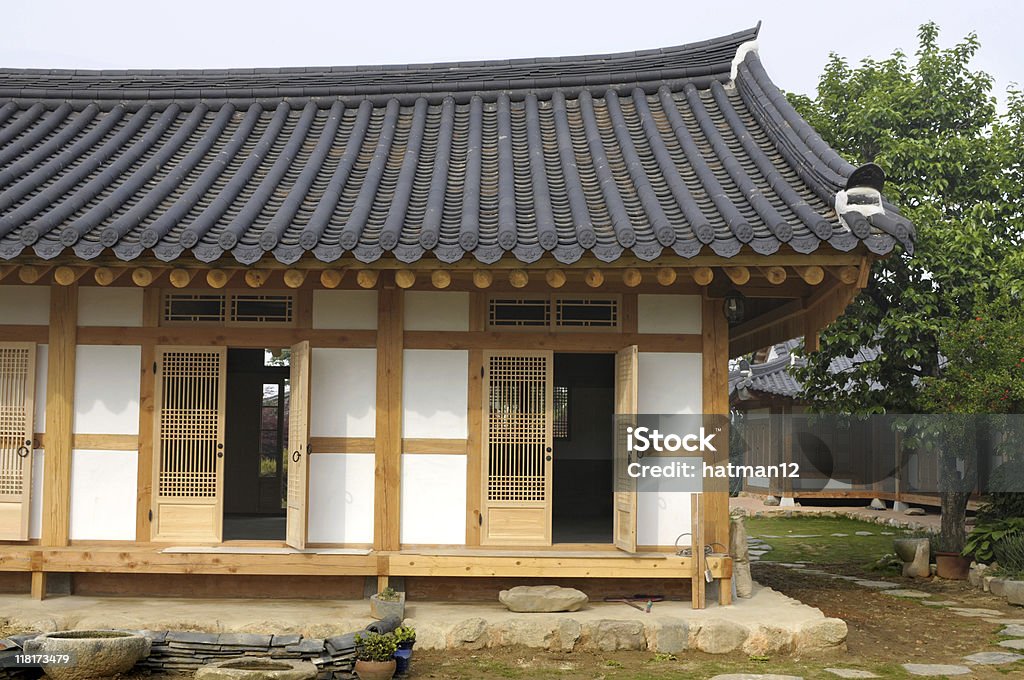 Casa tradizionale coreana - Foto stock royalty-free di Ambientazione esterna