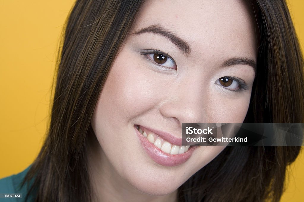 Giovane donna asiatica - Foto stock royalty-free di 20-24 anni