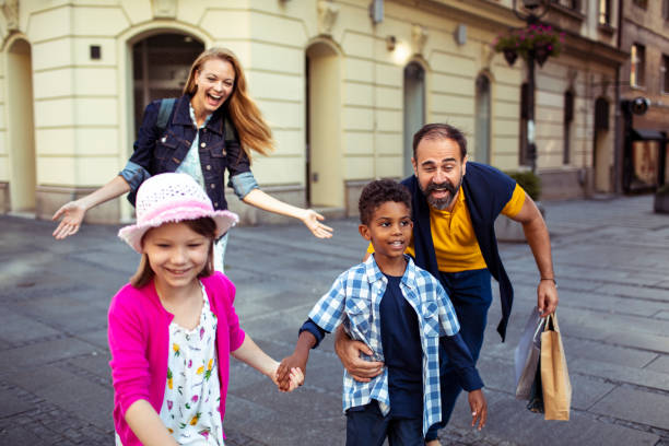 istock Family Shopping 1181757471