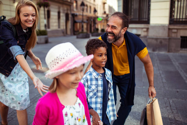istock Family Shopping 1181757716