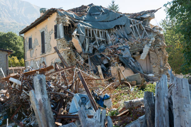 istock City destroyed by an earthquake 1181819096