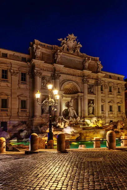 Photo of Trevi foutain at night in Rome