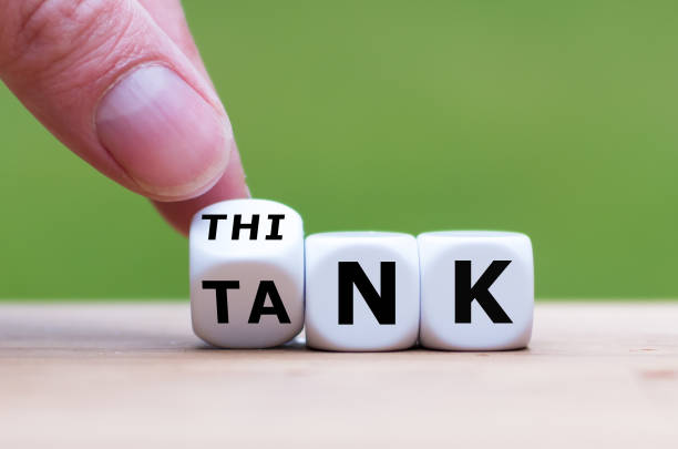 pense o conceito do tanque. dados formam a expressão "think tank". - think tank fotos - fotografias e filmes do acervo