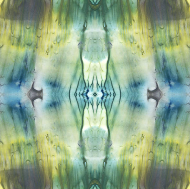 sfondo simmetrico luminoso. - kaleidoscope fractal watercolour paints watercolor painting foto e immagini stock
