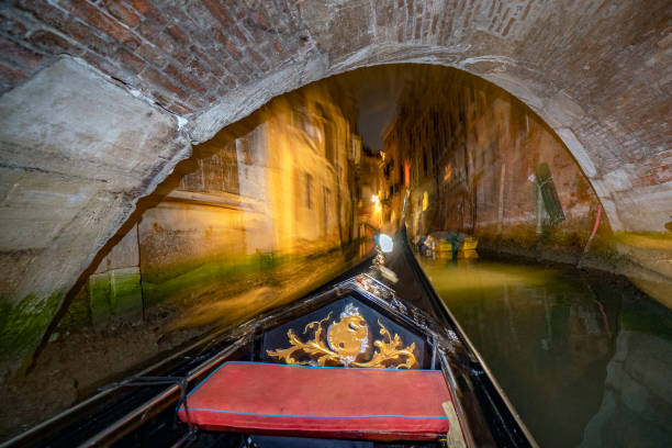 istock Venice Gondola tour at night 1181864301