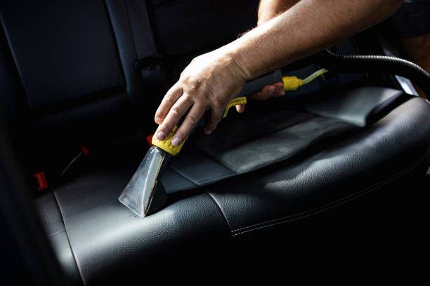 istock Car cleaning and preparation at a car service 1181870754