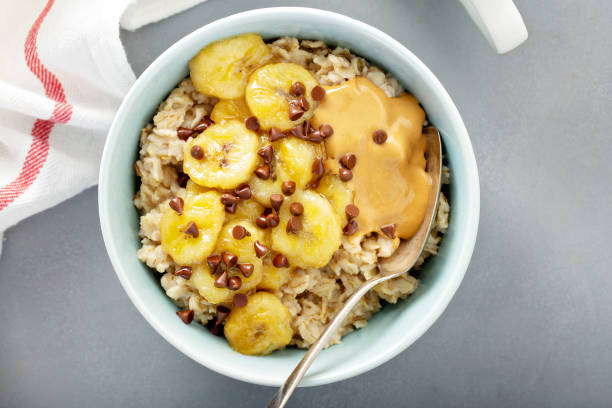 istock Oatmeal with caramelized bananas 1181873922