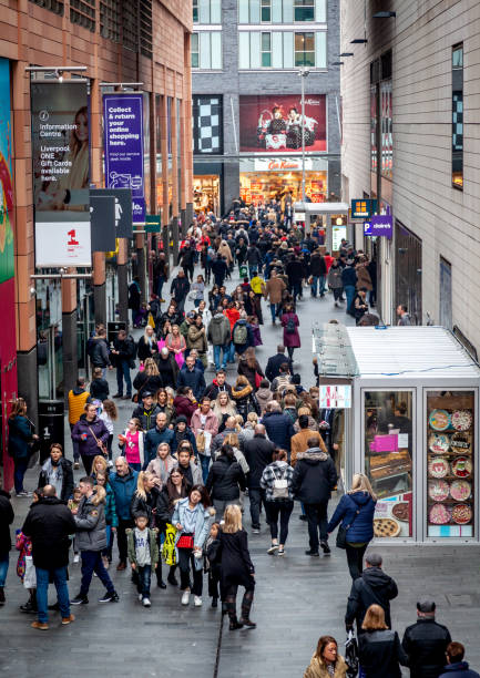 compras navideñas en liverpool - the bigger picture refrán en inglés fotografías e imágenes de stock