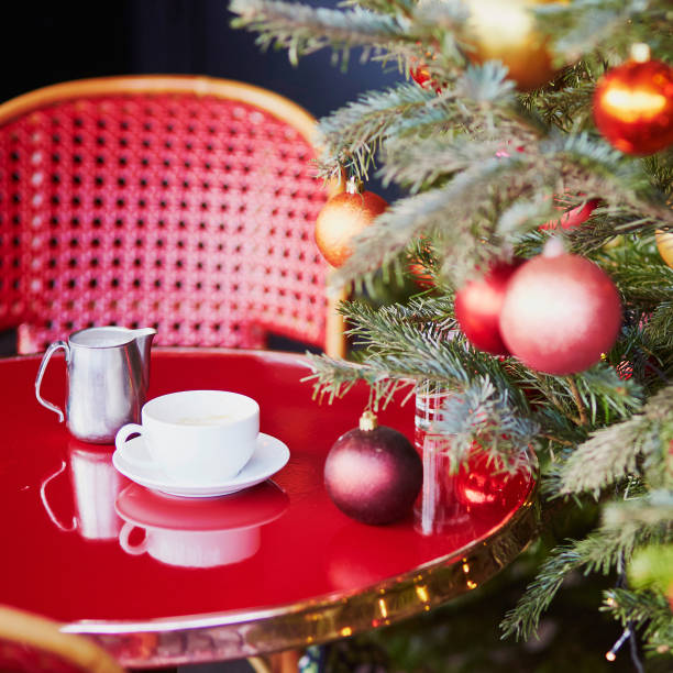 istock Outdoor Parisian cafe with beautiful Christmas tree 1181895964