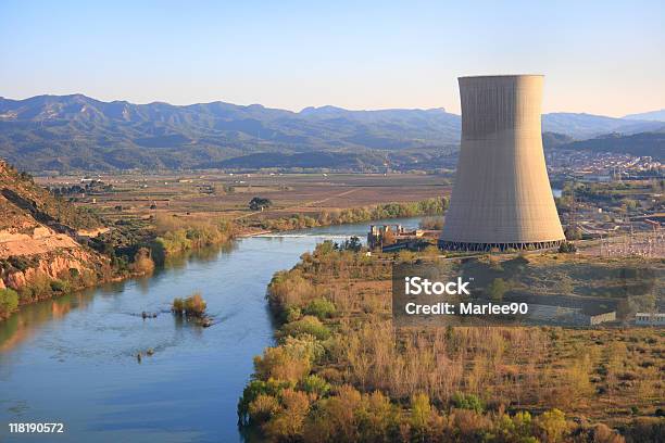 Central Nuclear Foto de stock y más banco de imágenes de Central nuclear - Central nuclear, España, Energía nuclear