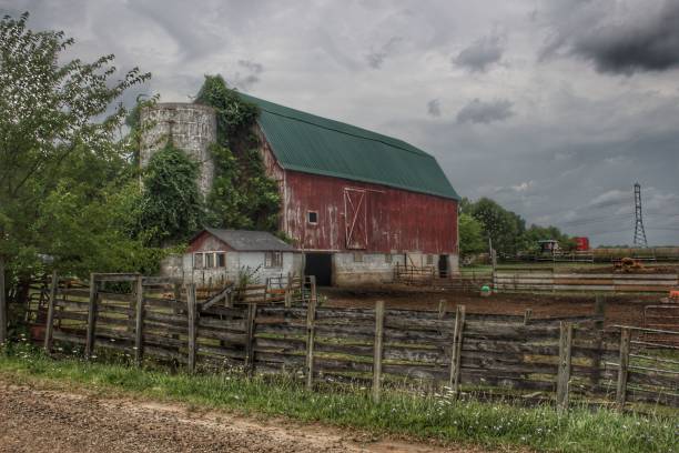 istock 0376 - West Hunters Creek Road Red III 1181915535