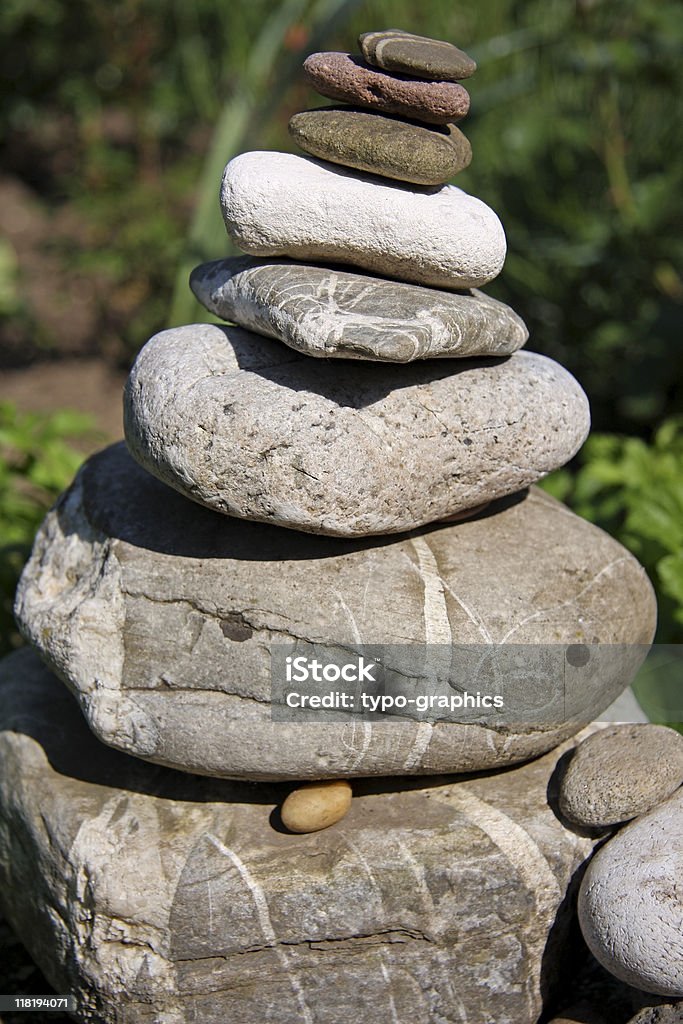 Балансировка камнями - Стоковые фото Без людей роялти-фри