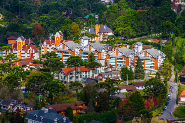 veduta di campos do jordao - town village hill panoramic foto e immagini stock