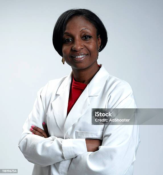 Foto de Profissional De Saúde e mais fotos de stock de Dentista - Dentista, Autoconfiança, Retrato