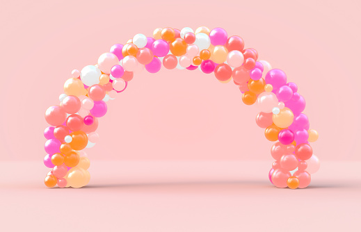 Marco de arco del día de San Valentín dulce con bolas de caramelo rosa telón de fondo. Concepto de amor. Fondo rosa. photo