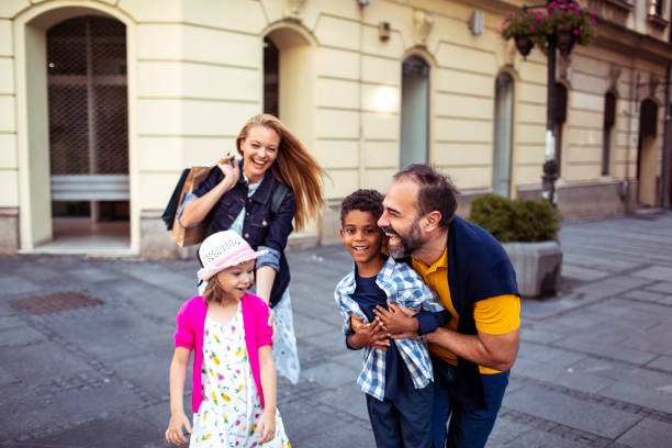 istock Family Shopping 1181980140