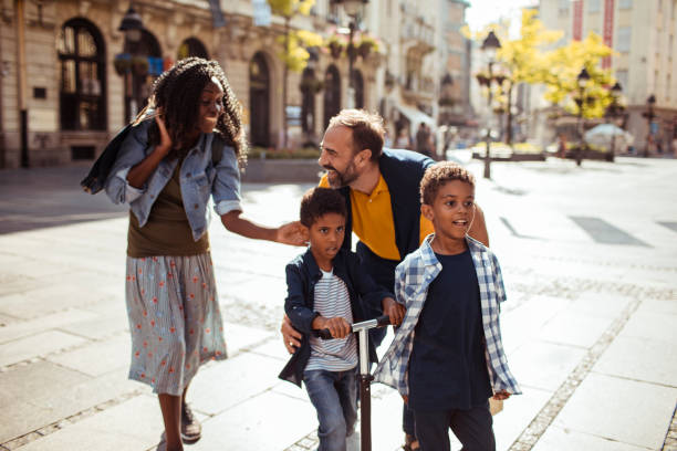 istock Family Shopping 1181981954