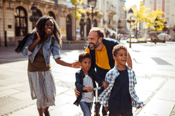 istock Family Shopping 1181981999