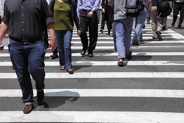 istock commuters at a crosswalk in nyc 118198831