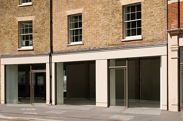 istock Empty Shop in London 118200805