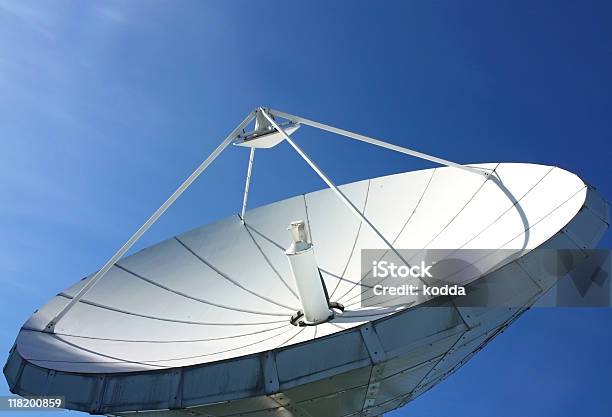 Telekommunikation Satellitenschüssel Stockfoto und mehr Bilder von Antenne - Antenne, Astronomie, Bandbreite