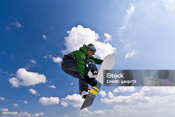 Snowboarden Stunts Stockfoto und mehr Bilder von Hochspringen - Hochspringen, Nahaufnahme, Snowboardfahren