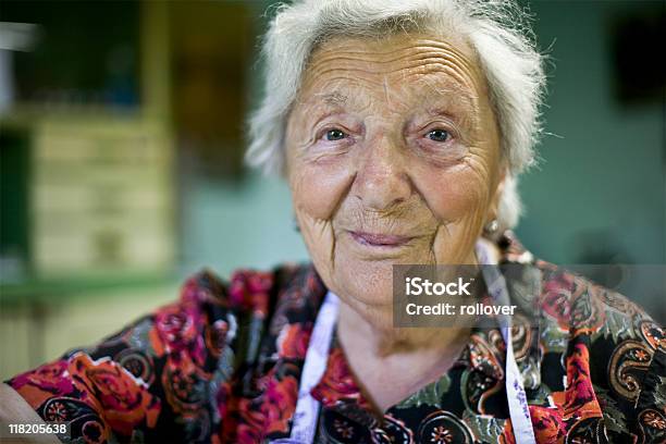 Senior Frau Porträt Stockfoto und mehr Bilder von Alter Erwachsener - Alter Erwachsener, Rumänien, 80-89 Jahre