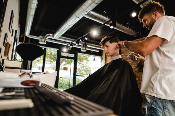 istock at the barber shop 1182084851