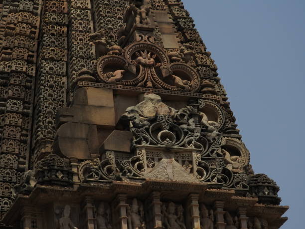 parsvanath, adinath, shanti nath, gruppo orientale di templi, khajuraho, madhya pradesh, india, noto design eroticheskim del kama sutra, patrimonio mondiale dell'unesco - parsvanath foto e immagini stock