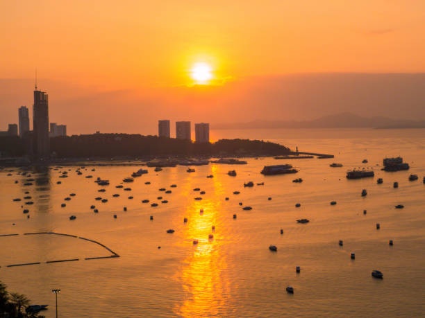 istock Amazing sunset in Pattaya, Thailand 1182100361
