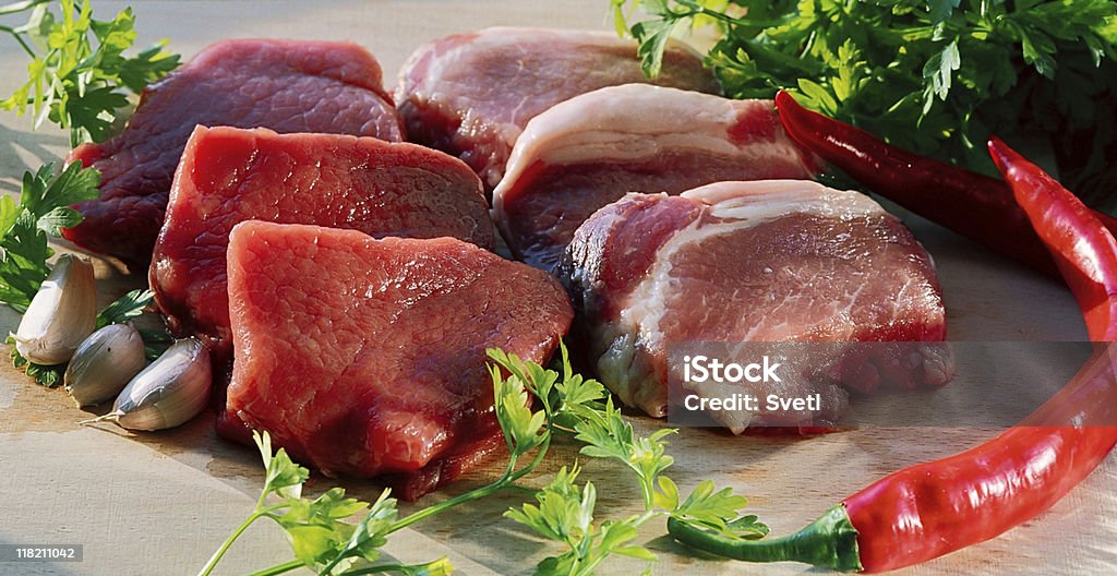 Carne cruda - Foto stock royalty-free di Aglio - Alliacee