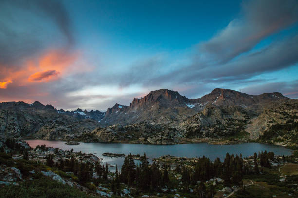 istock Island Lake Sunset 1182130229