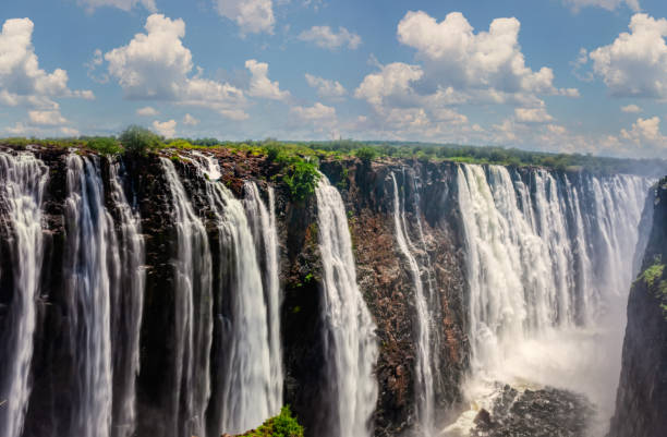 victoria cae - victoria falls waterfall zimbabwe zambia fotografías e imágenes de stock