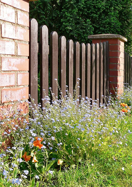 istock idyllic garden fence 118213876