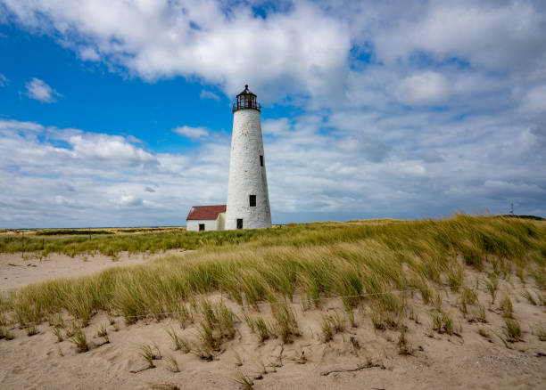 great point lighthouse - lighthouse massachusetts beach coastline imagens e fotografias de stock