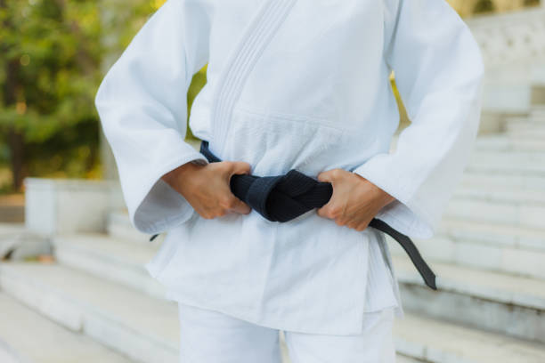 ceinture - martial arts women tae kwon do black belt photos et images de collection