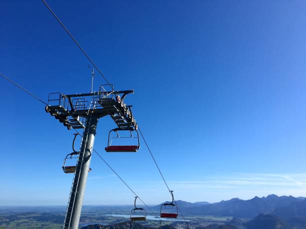 istock Chairlift / sunny day 1182188582