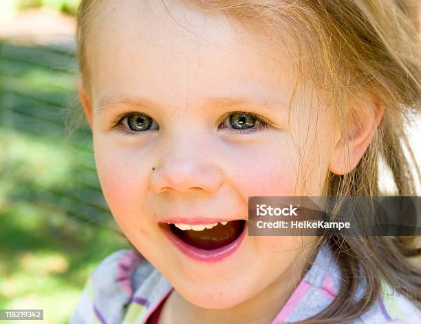 Überraschung Stockfoto und mehr Bilder von 4-5 Jahre - 4-5 Jahre, Blaue Augen, Blondes Haar