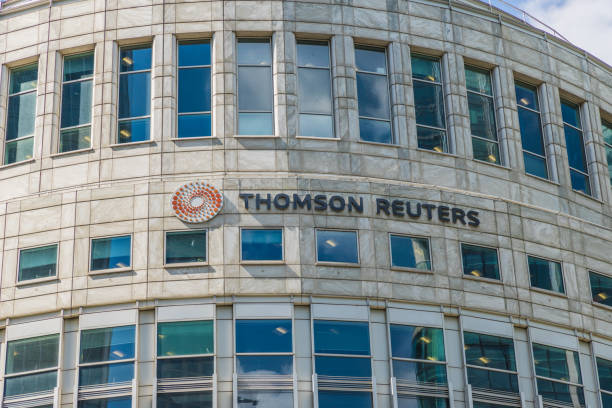 ロンドンのカナリーワーフの典型的な眺め - thomson reuters corporation ストックフォトと画像