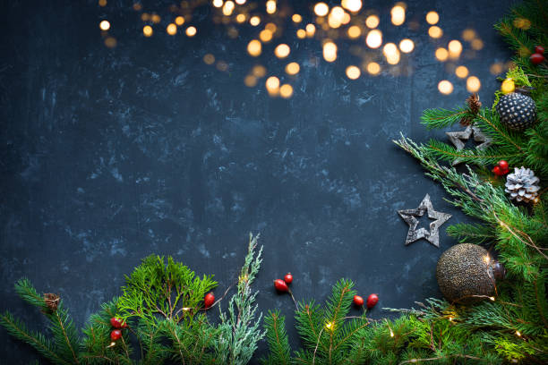 weihnachtsdekoration hintergrund - lichterkette dekoration fotos stock-fotos und bilder